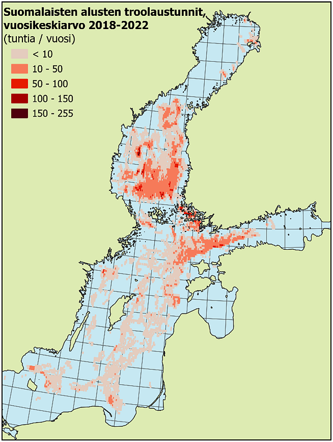 Kuvassa esitellään suomalaisten alusten troolaustuntien vuosikeskiarvot Itämerellä vuosina 2018–2022.