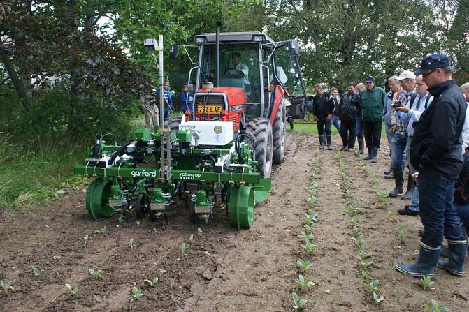 Garford RoboCrop -automaattiharoja on tullut kokeiluun ja käyttöönkin meillä.