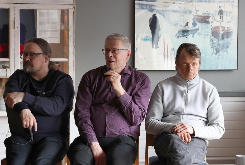 Sammol Lukkari, Tapio Hakaste, ja Vesa Länsman Lohidialogin paneelissa