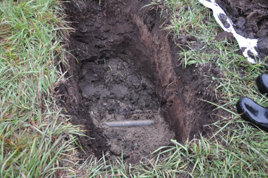 Turve voi maatuessaan muodostaa huopamaisia kerroksia, jolloin vesi pääsee hitaasti salaojiin, vaikka ojitus olisi kunnossa. Huopamaisia kerroksia voi olla turvemaissa jo luonnostaankin 