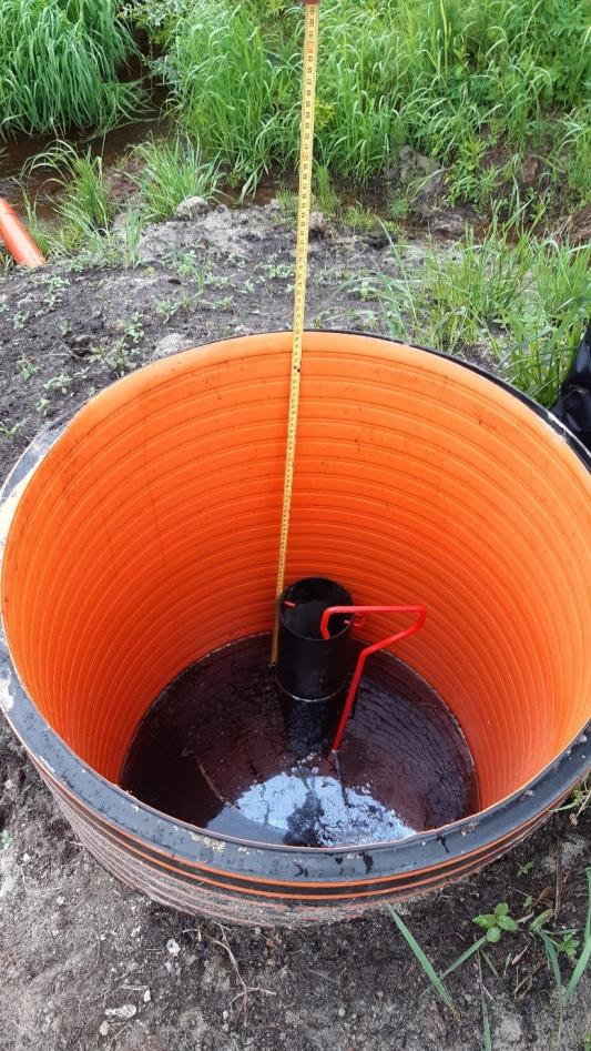 Säätösalaojakaivon avulla voidaan pelto kuivattaa keväällä nopeasti, mutta toisaalta pidättää pellossa vettä kasvukauden aikana 